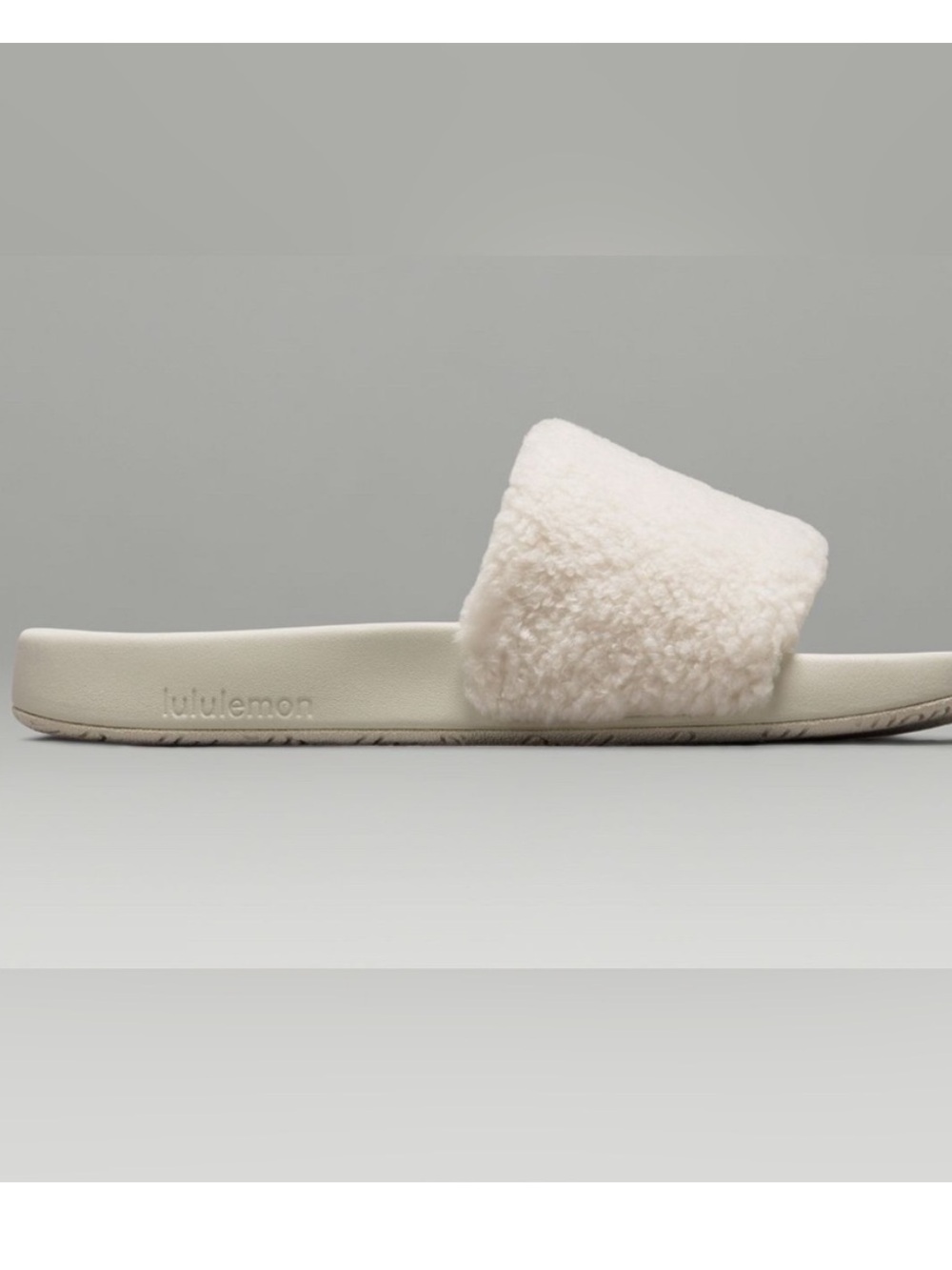 lululemon athletica Fleece Slide Slippers - Off-White - Picture 5 of 9